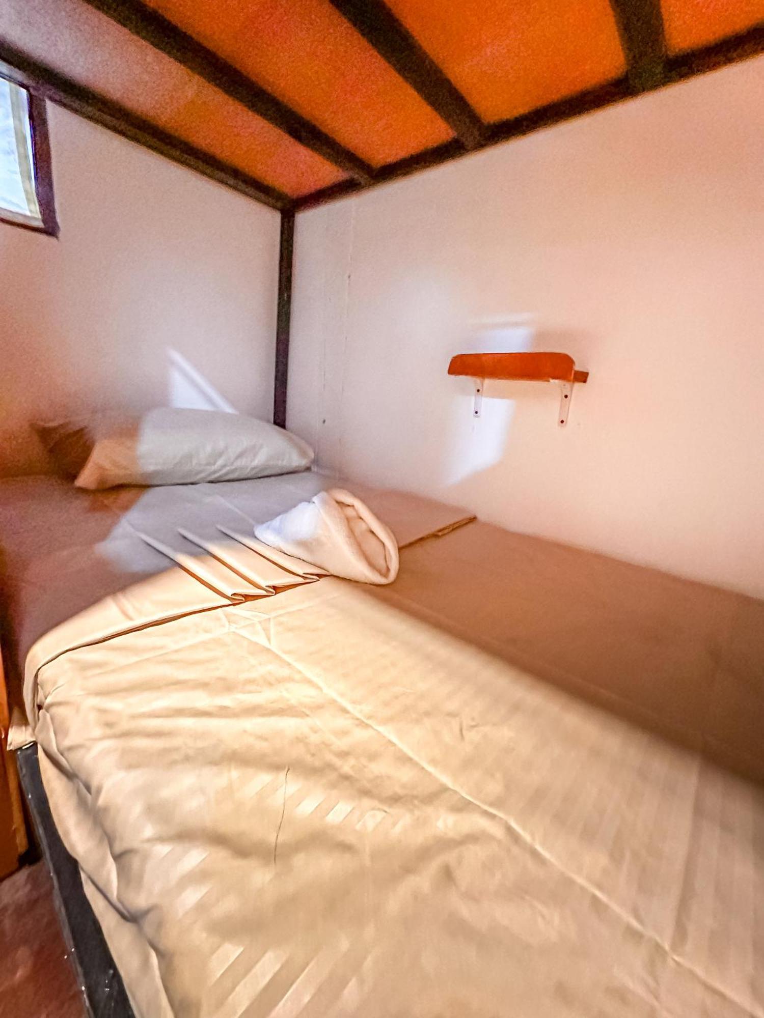 Hangout'S Hostel 엘니도 외부 사진