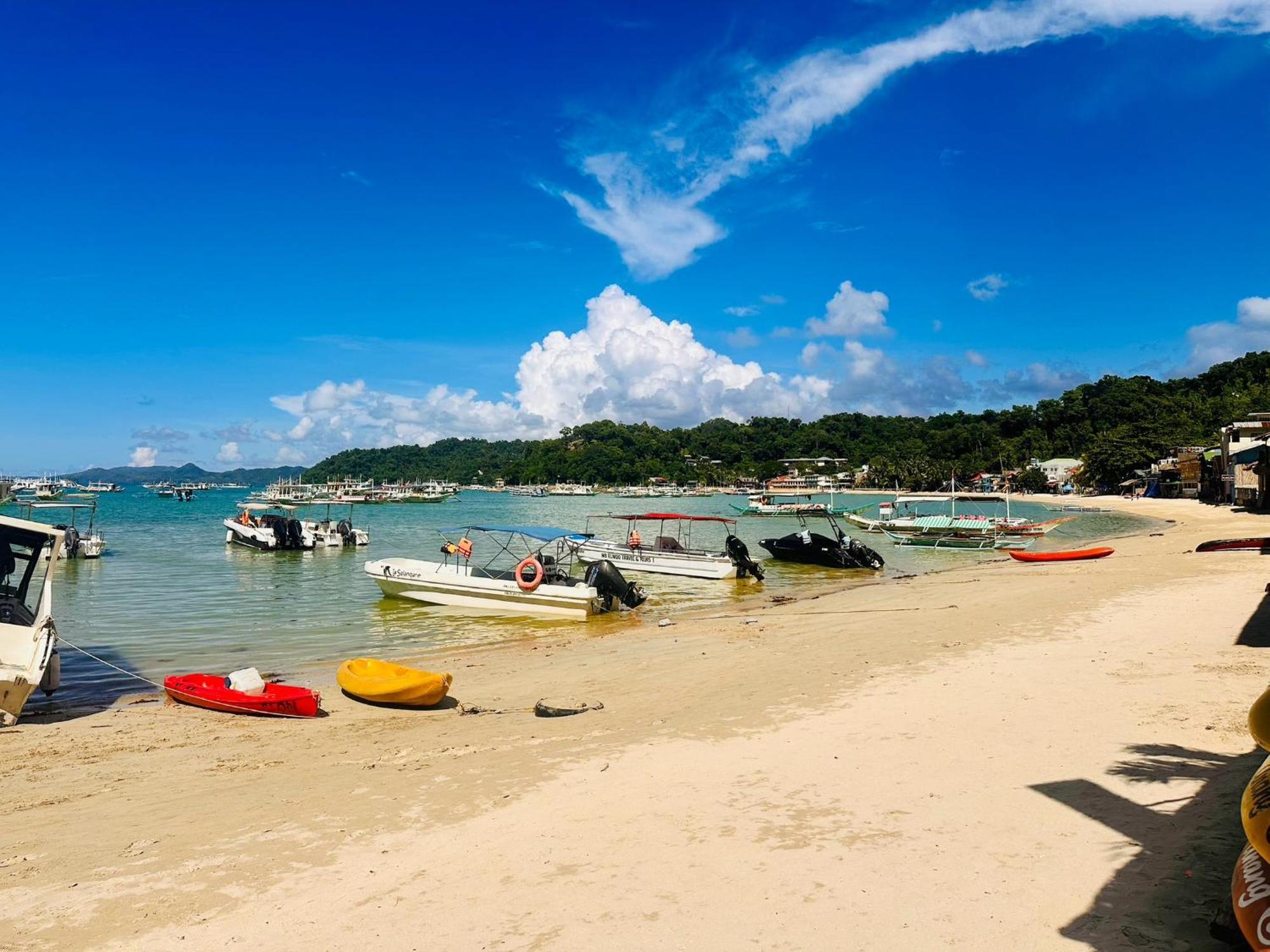 Hangout'S Hostel 엘니도 외부 사진
